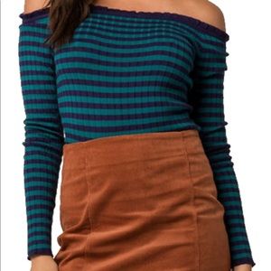 TILLYS IVY & MAIN Ribbed Off Shoulder Long Sleeve